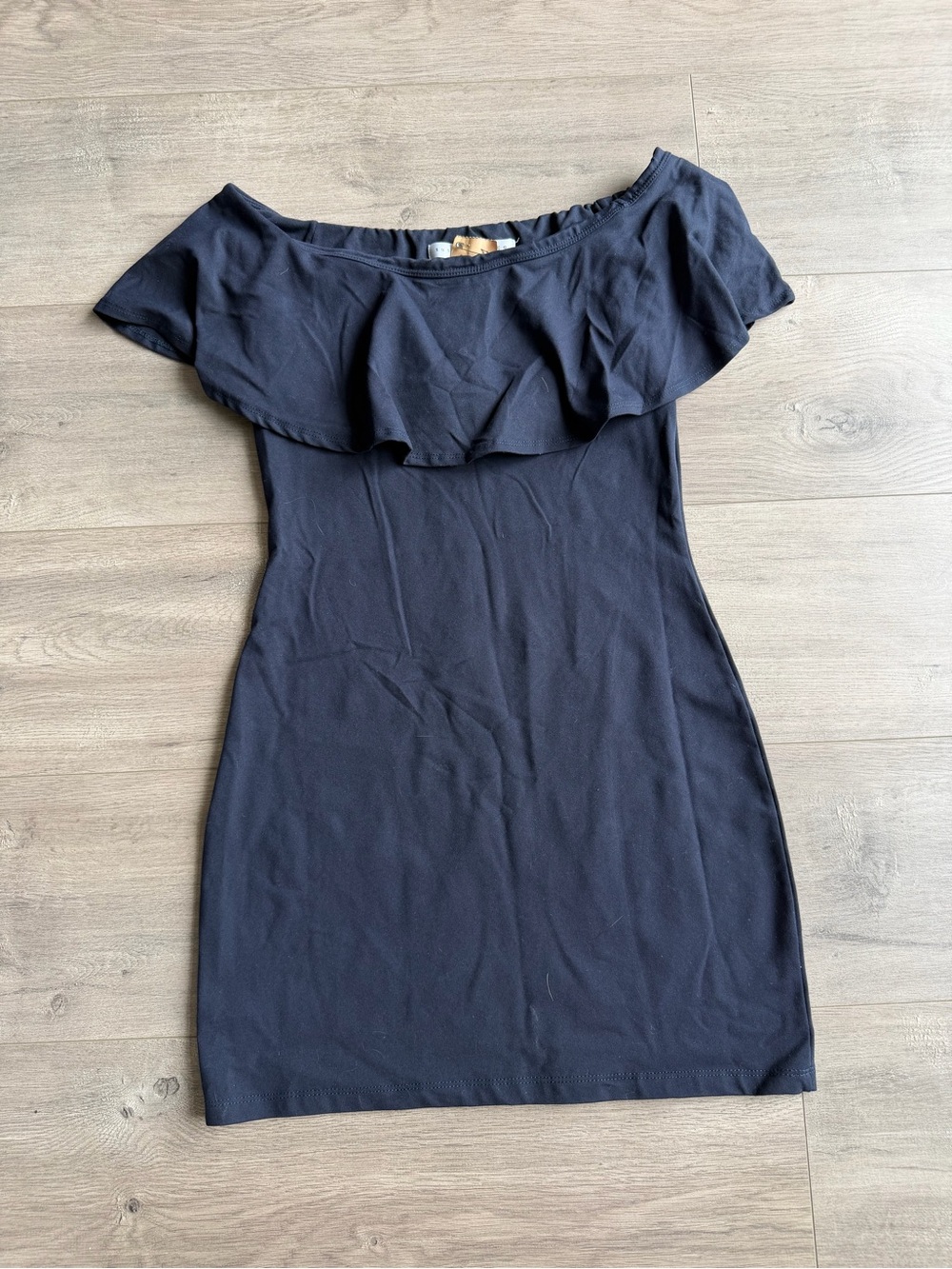 Susana Monaco Off-Shoulder Ruffle Navy Bodycon Dress - size small